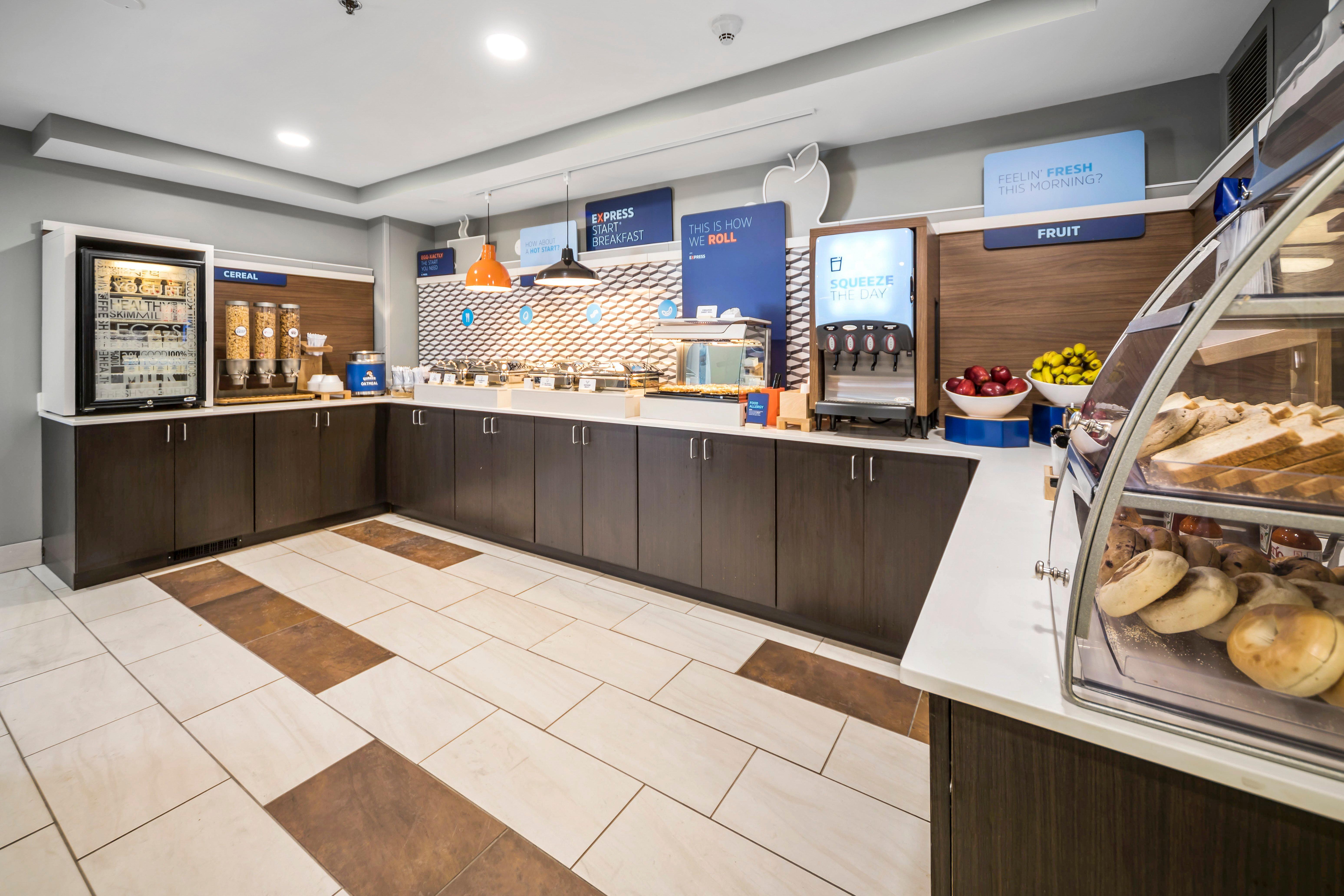 Holiday Inn Express Chicago Northwest-Vernon Hills By Ihg Ngoại thất bức ảnh