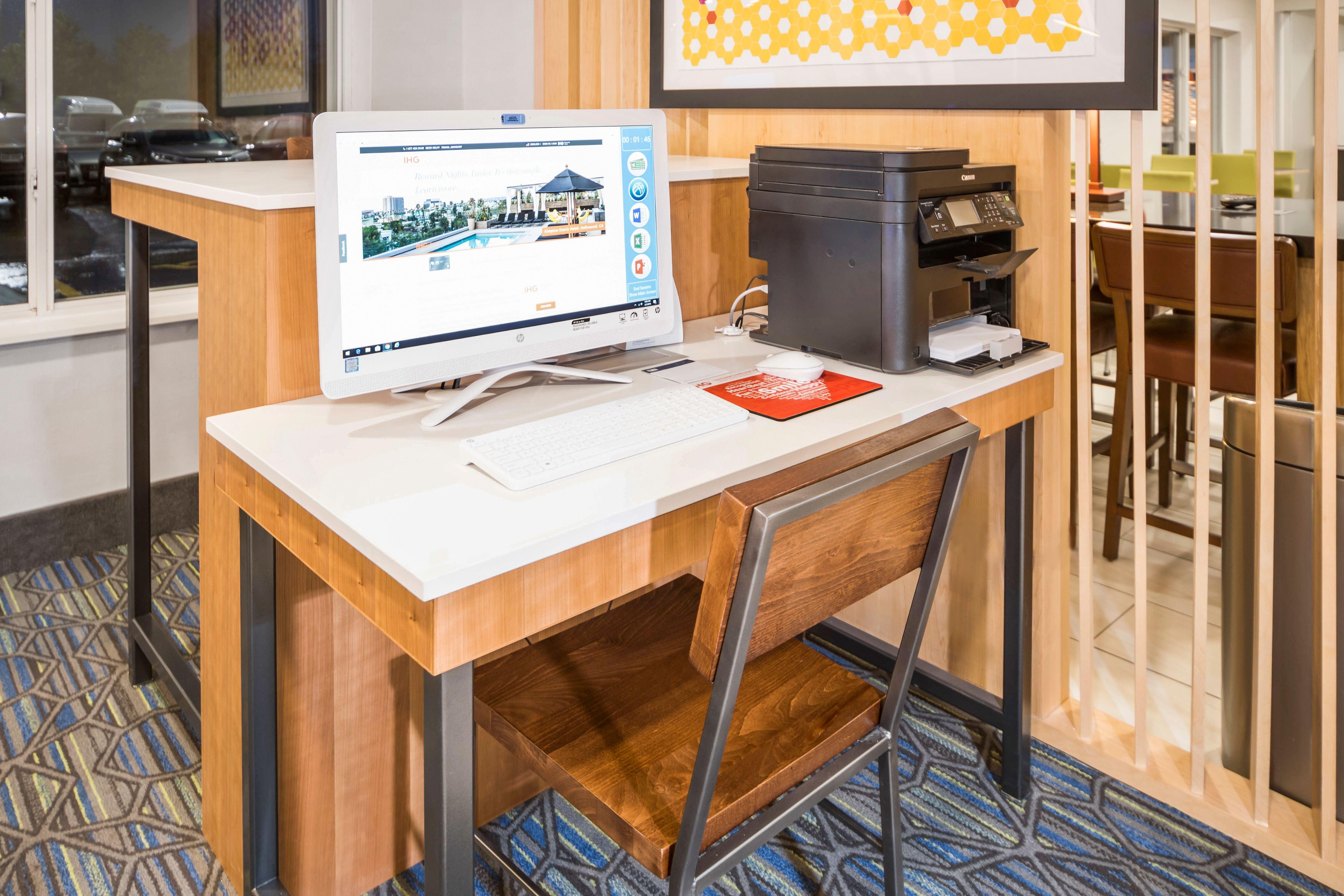 Holiday Inn Express Chicago Northwest-Vernon Hills By Ihg Ngoại thất bức ảnh