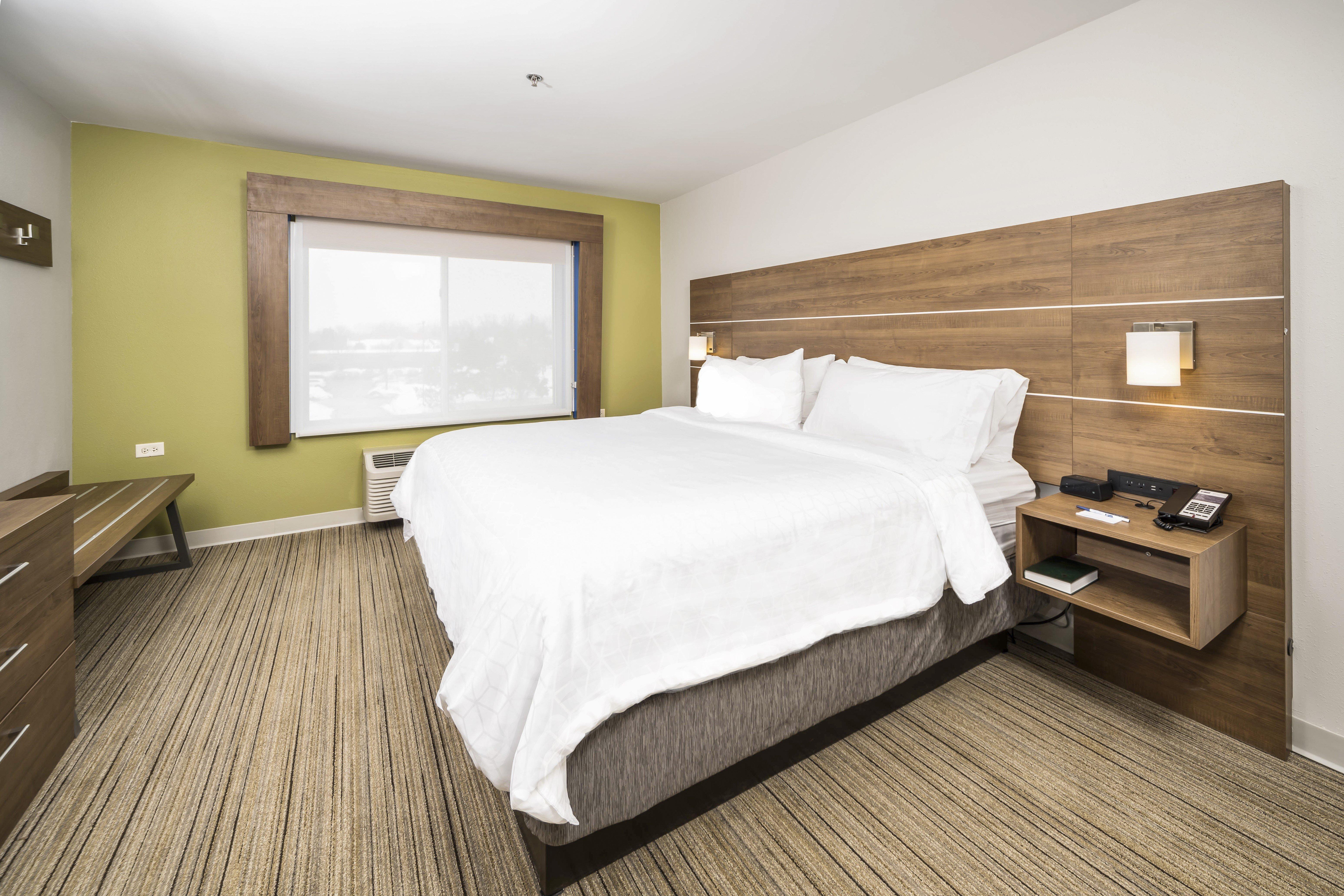 Holiday Inn Express Chicago Northwest-Vernon Hills By Ihg Ngoại thất bức ảnh