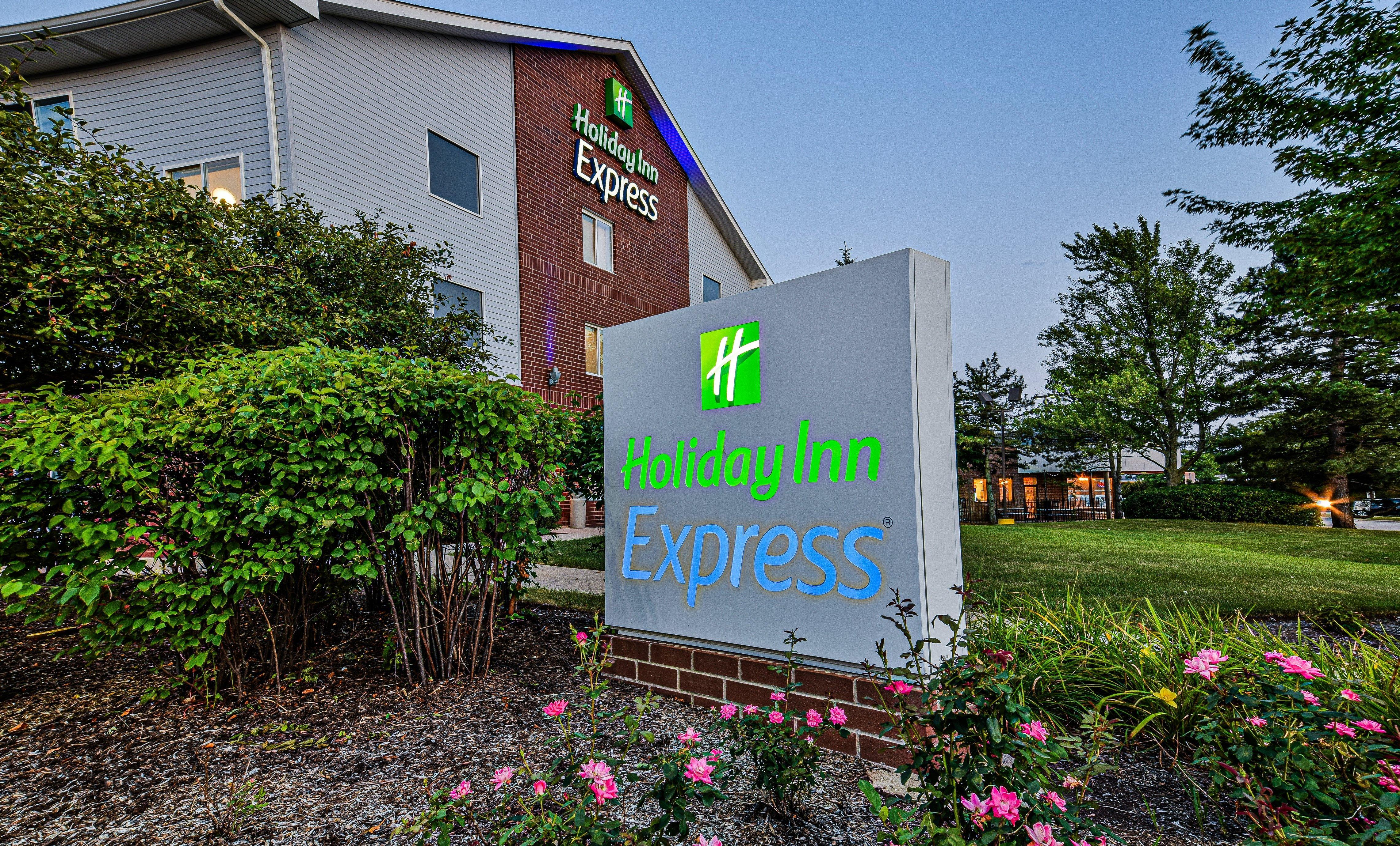 Holiday Inn Express Chicago Northwest-Vernon Hills By Ihg Ngoại thất bức ảnh