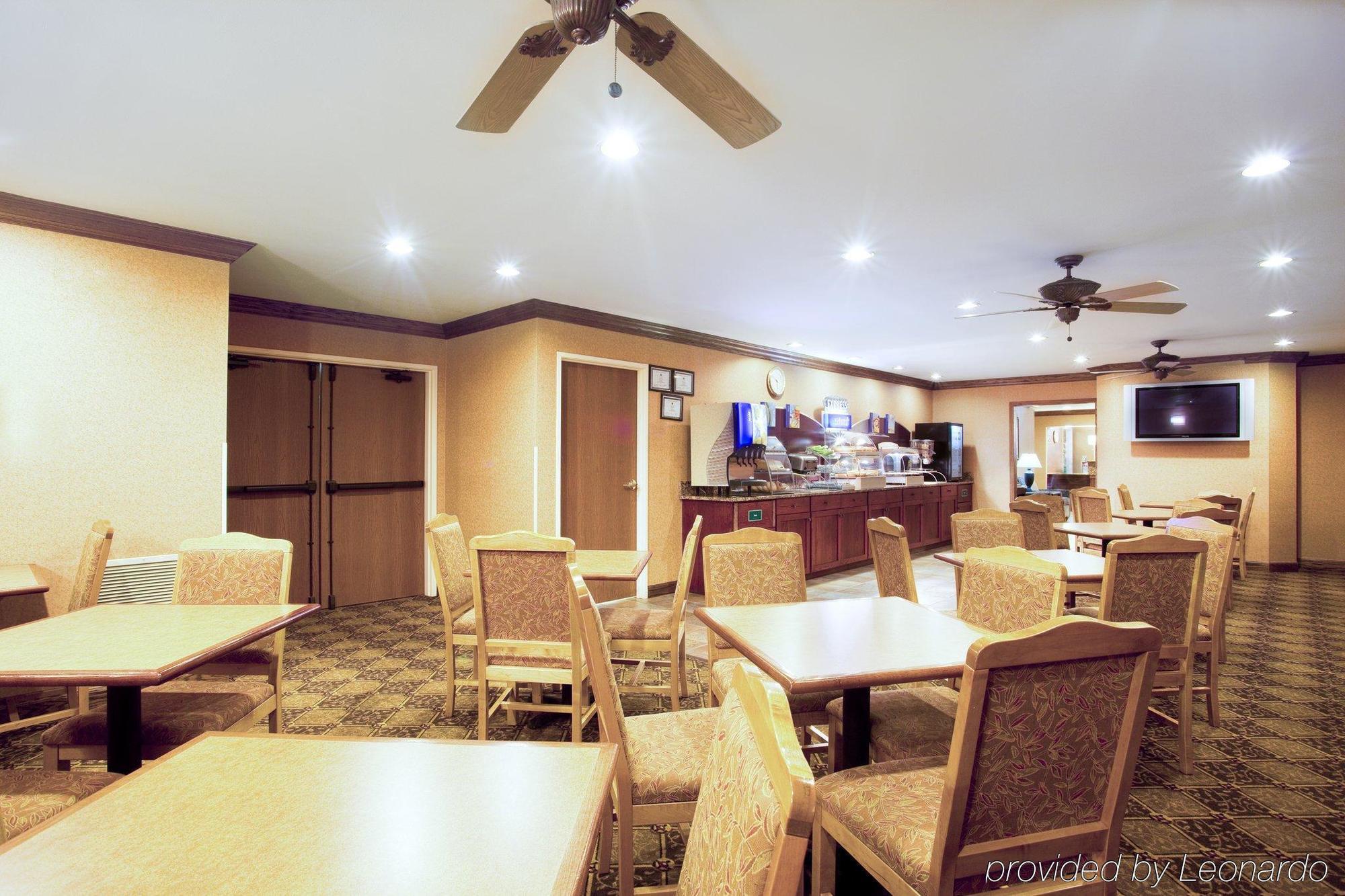 Holiday Inn Express Chicago Northwest-Vernon Hills By Ihg Nhà hàng bức ảnh