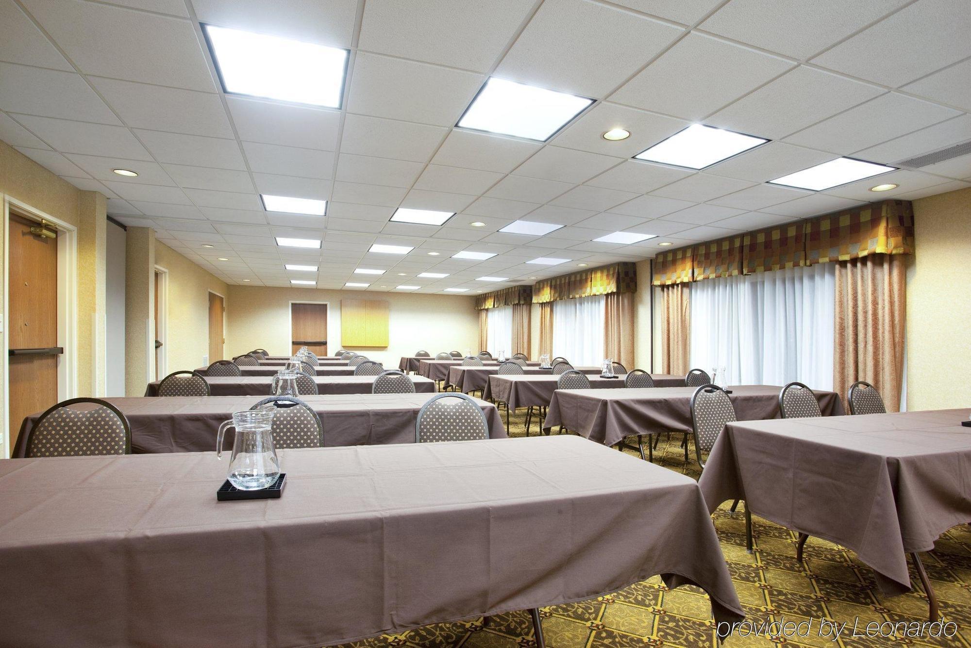Holiday Inn Express Chicago Northwest-Vernon Hills By Ihg Tiện nghi bức ảnh