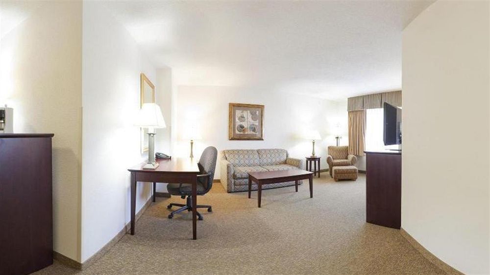 Holiday Inn Express Chicago Northwest-Vernon Hills, An Ihg Hotel Ngoại thất bức ảnh
