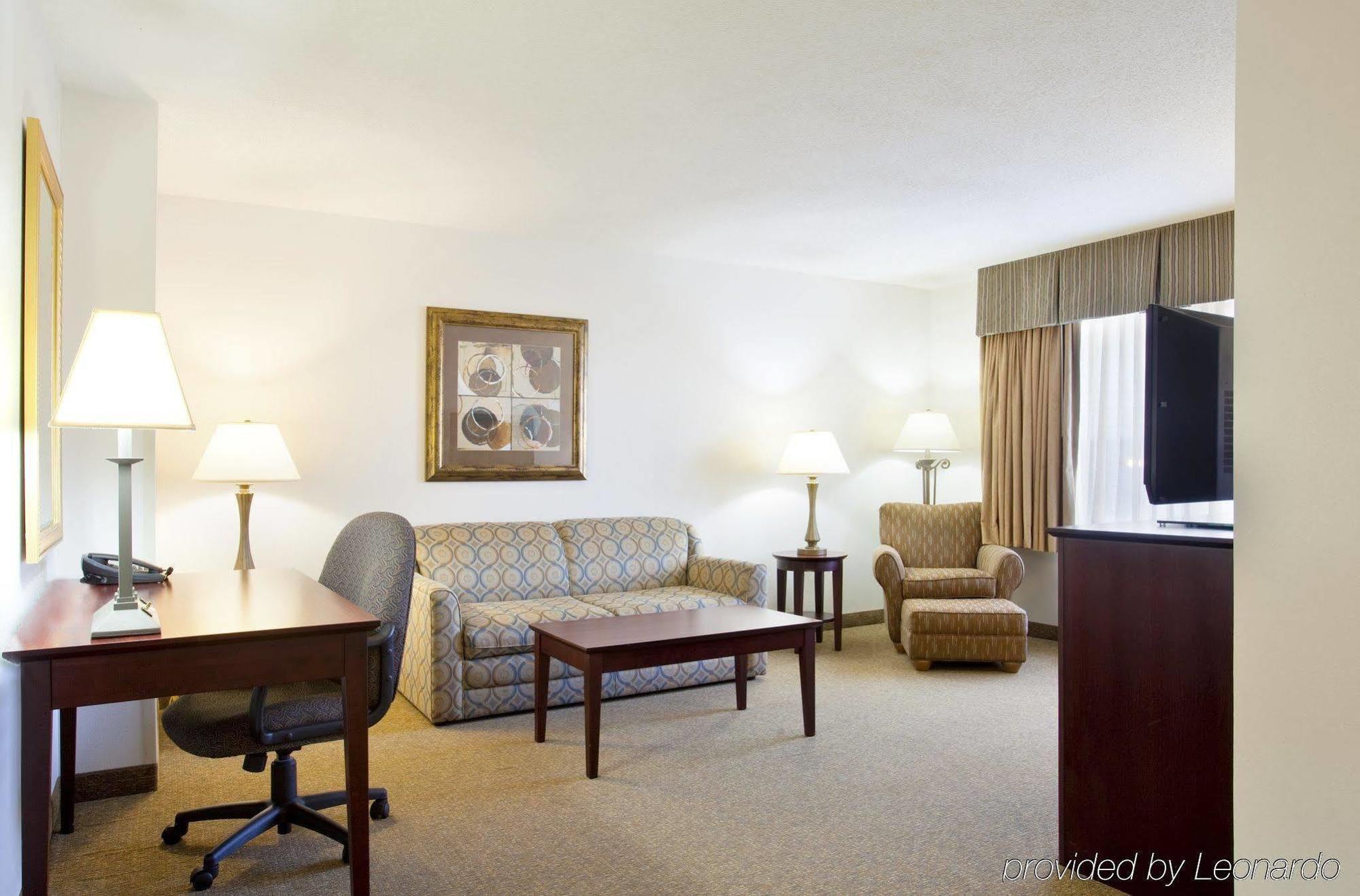 Holiday Inn Express Chicago Northwest-Vernon Hills, An Ihg Hotel Phòng bức ảnh